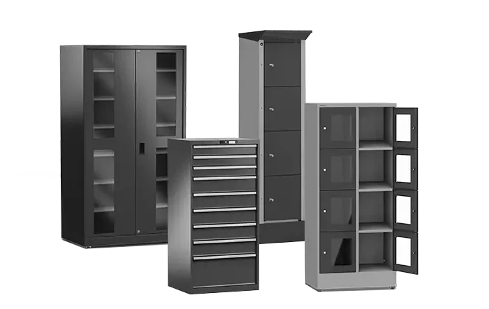 Mobilier de rangement en métal, comprenant des armoires et des étagères.