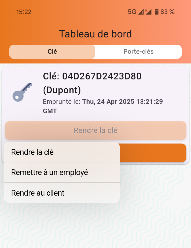 Tableau de bord avec une clé et des options pour gérer l'emprunt et le retour.